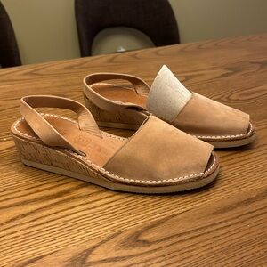 CALAXINI
Platform Wedge In Cuero Nubuck